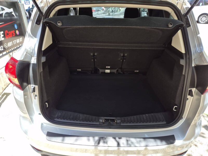 FORD CMax TITANIUM