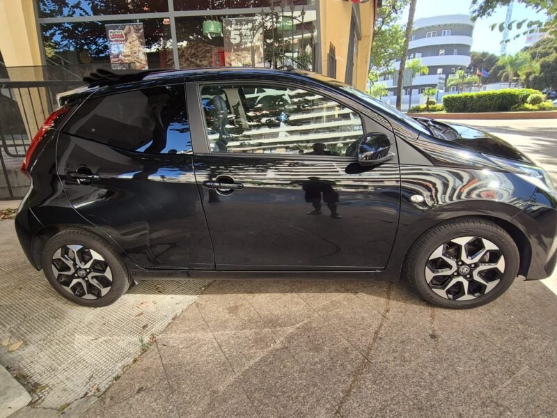 TOYOTA Aygo X wave